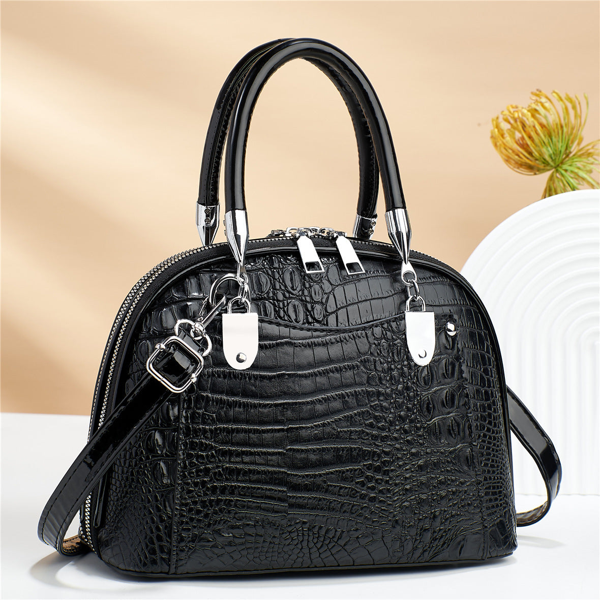 Women's Retro Fashion Elegance Handbag