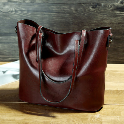 Simple Oil Wax Leather Shoulder Messenger Portable Tote Bag